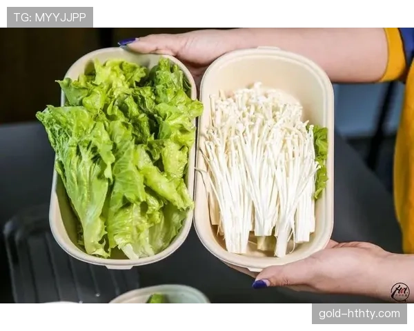 昌雅妮晒了家里那张餐桌，我连外卖都不好意思点了